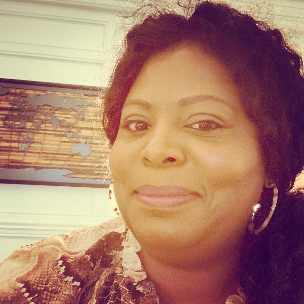 Meet your Posher, Dee